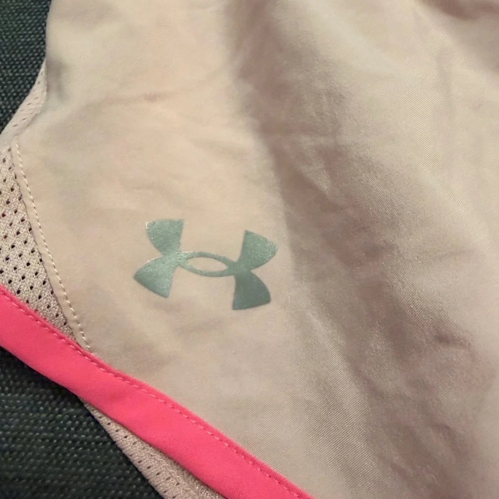 Under Armour HeatGear Fly By Running Shorts Pink Blue XL Loose Fit Athletic‎